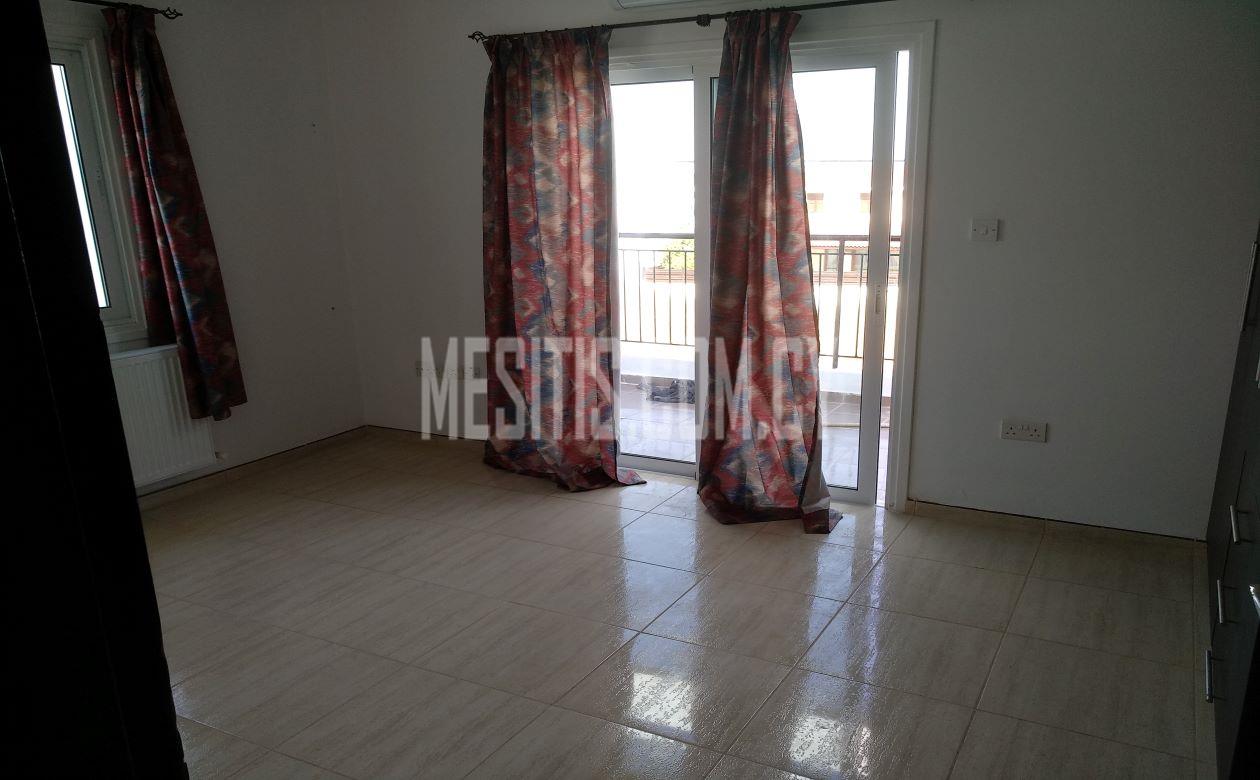 4 Bedroom House For Rent In Latsia, Nicosia #3989-15
