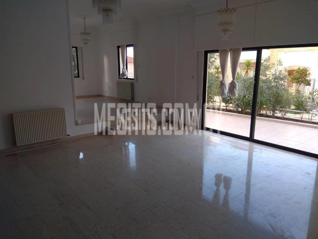 3 Bedroom Apartment  For Rent In The City Centre Of Nicosia #3088-0