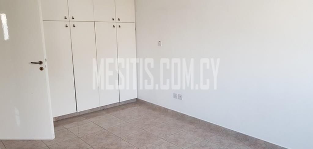 Spacious And Bright 3 Bedroom  Apartment For Rent In The Centre Of Nicosia #3709-4