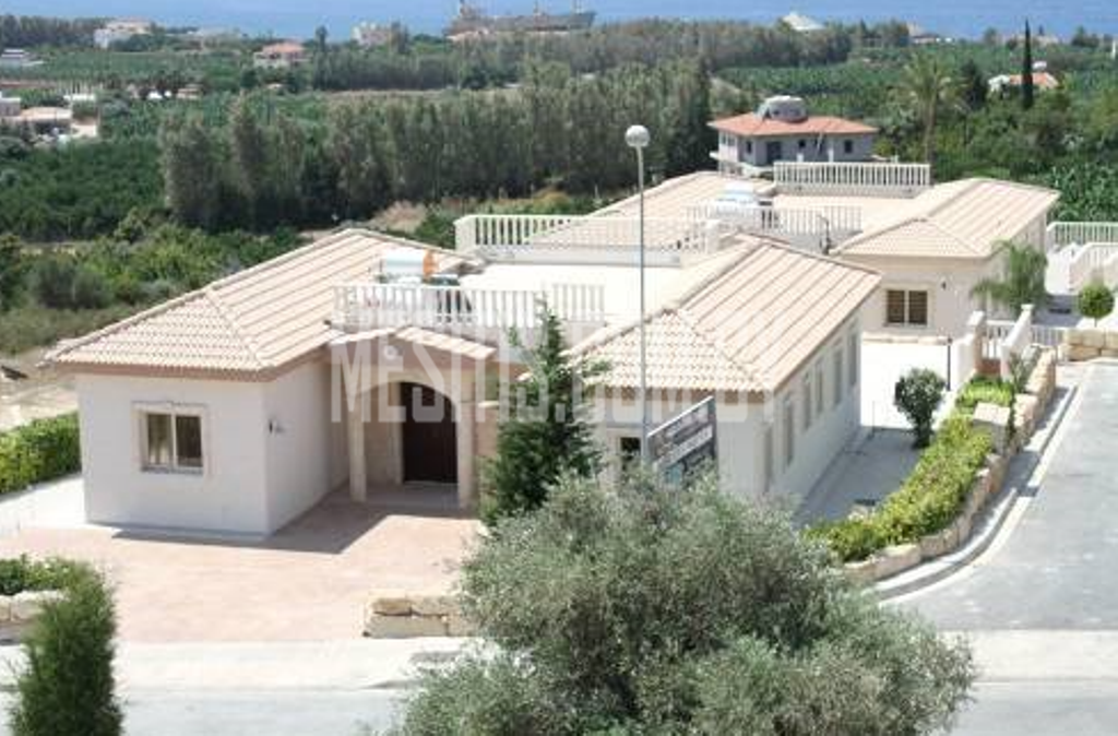 Beautiful 3 Bedroom Villa For Sale With Private Swimming Pool In Pegeia #2663-0