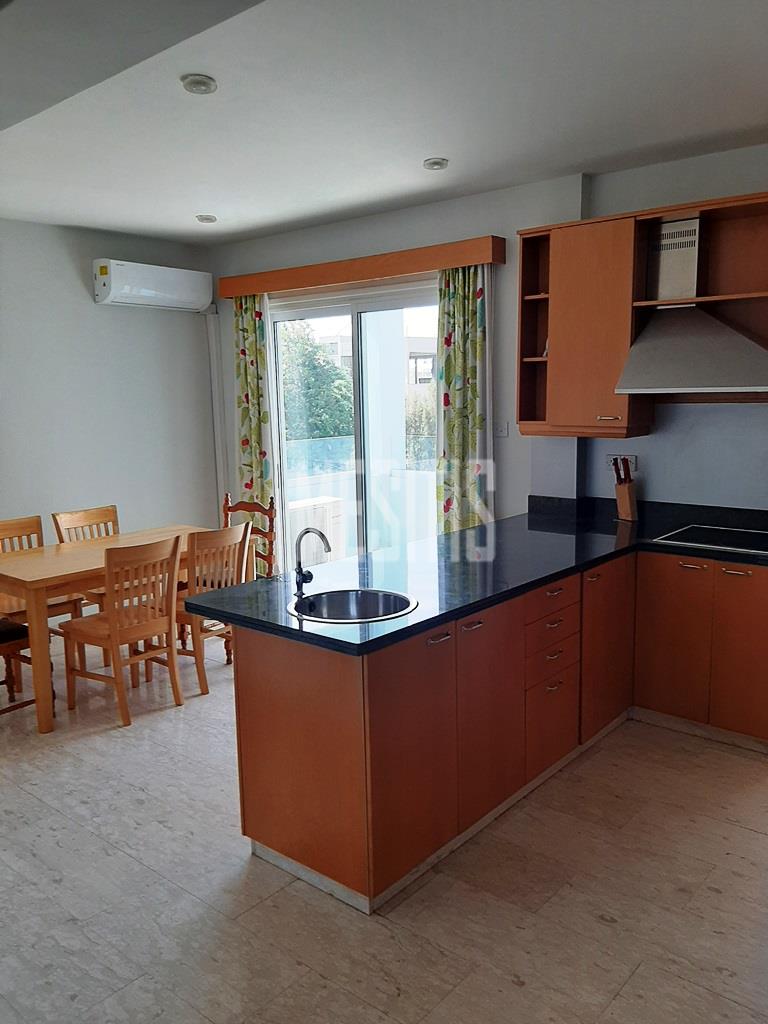 Spacious And Bright 3 Bedroom Full Floor Apartment With Maids Room For Rent In Strovolos #3396-0