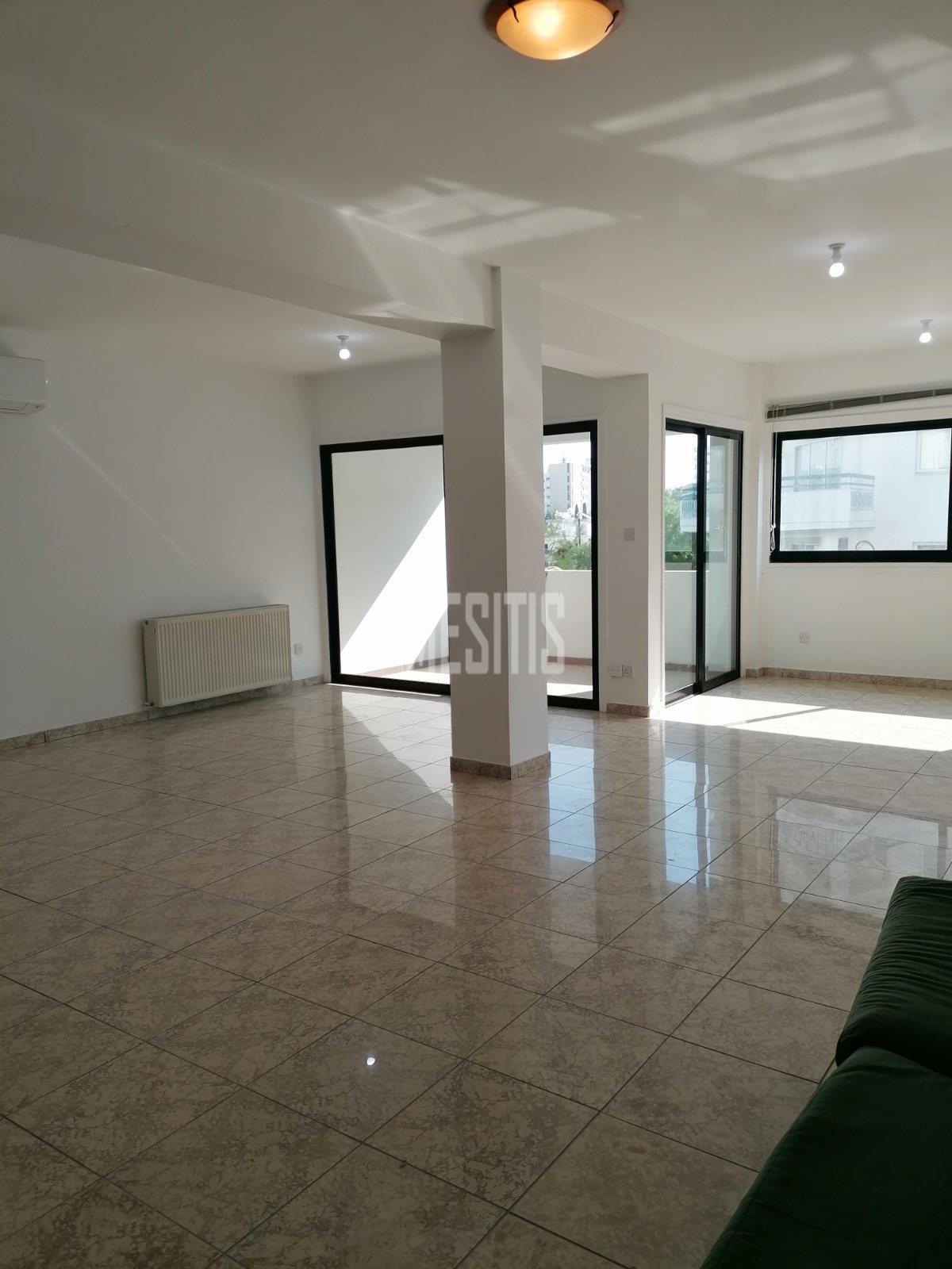 Spacious And Bright 3 Bedroom  Apartment For Rent In The Centre Of Nicosia #3709-0