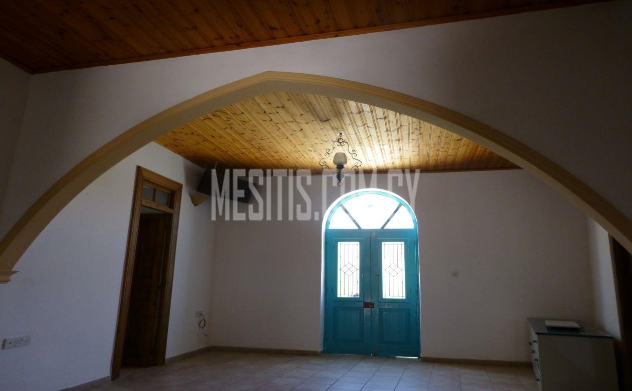 Traditional 3 Bedroom House For Rent In Aglantzia Renovated In Perfect Condition #3743-5