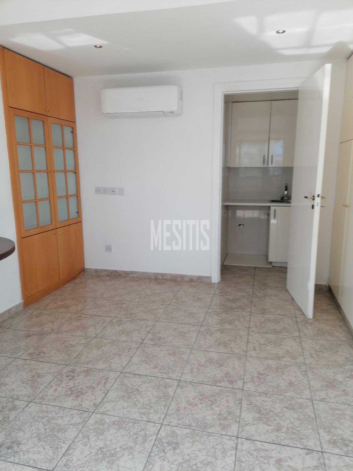 Spacious And Bright 3 Bedroom  Apartment For Rent In The Centre Of Nicosia #3709-14