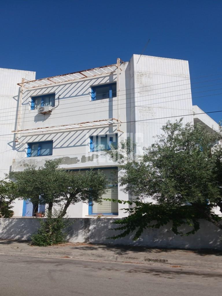 Large 3 Bedroom House For Sale In Platy Aglantzias, Nicosia - Adjacent To Forest Government Land At The Back And Facing A Park #28020-4