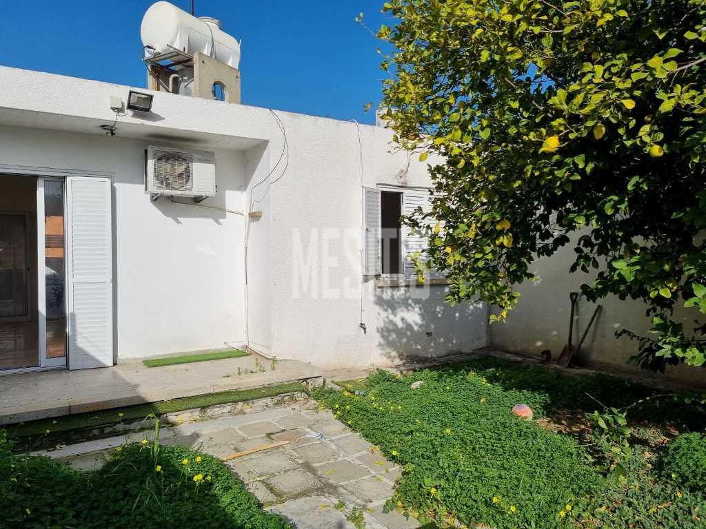 Small One Bedroom House For Sale/ Rent With Front And Back Yard At The Settlement In Latsia, Nicosia #31006-11