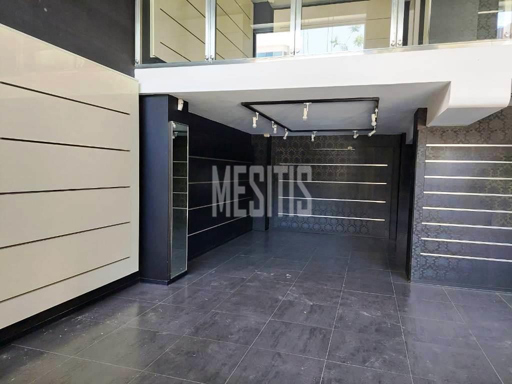 Shop Of 195 Sq.m. In Excellent Conditionon For Rent In A Commercial Street In Nicosia #43165-0