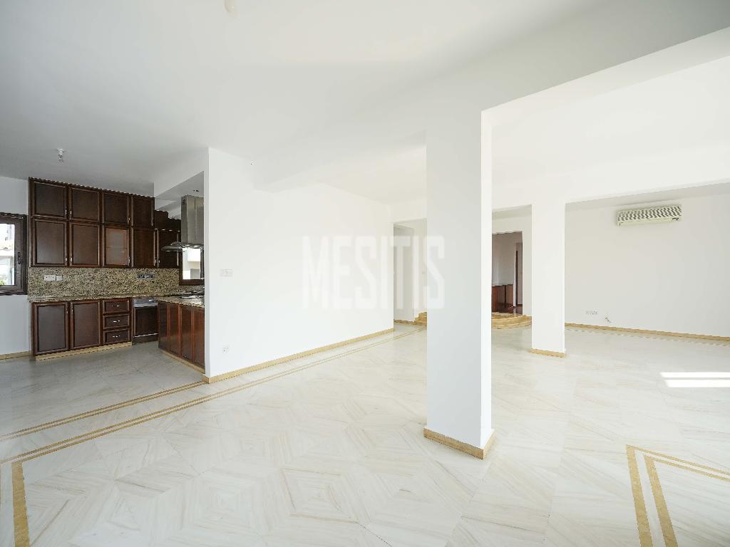 Whole Floor Large 3 Bedroom Apartment For Sale In Latsia Area, Nicosia #28448-1