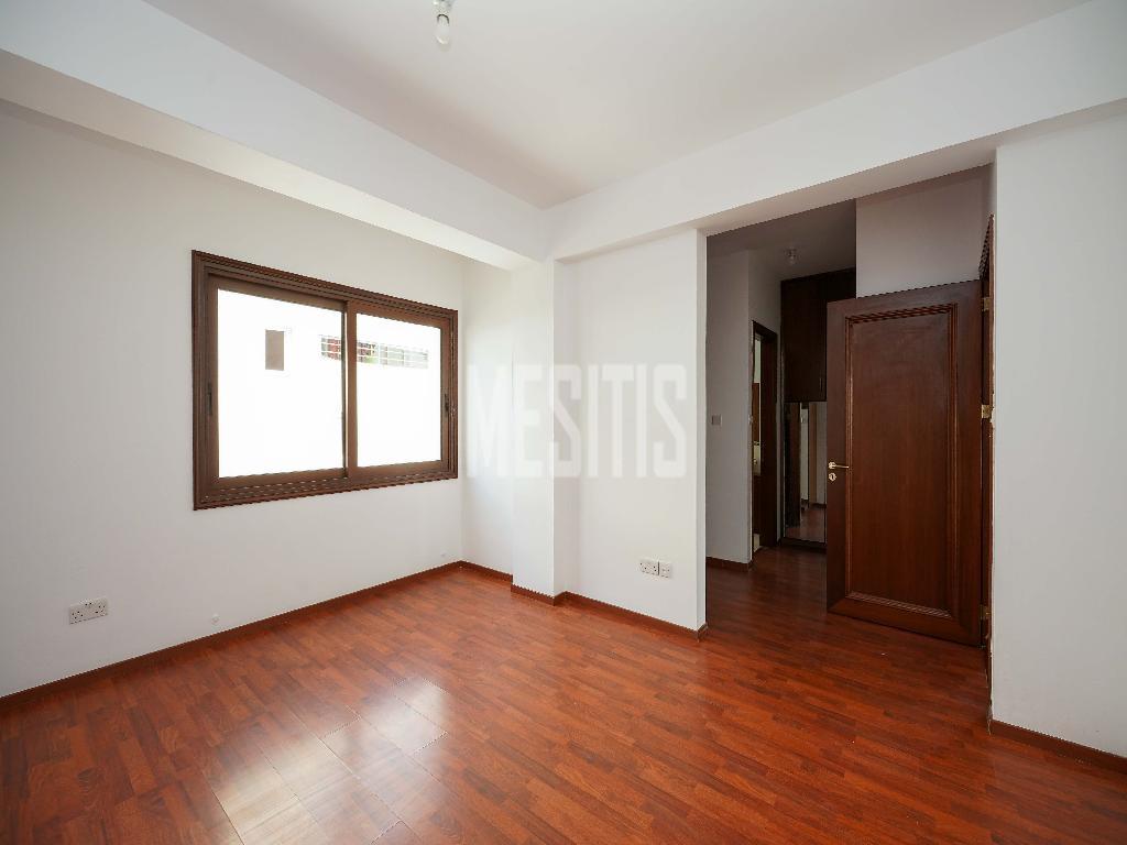 Whole Floor Large 3 Bedroom Apartment For Sale In Latsia Area, Nicosia #28448-12