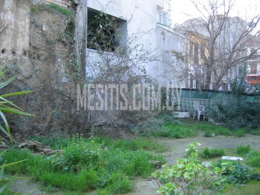 Listed And Traditional House For Sale In Old Town Of Nicosia In A Plot Of 3 Sq M 2599