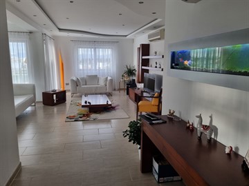3 Βedroom Τop Floor Apartment For Sale In A Prime Location With Large Spaces And Incredible Aesthetics Αnd Views To All Of Nicosia